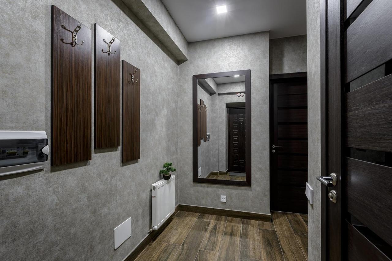 Apartment In The Center! Panoramic Windows! Fireplace! Chisinau Exterior photo